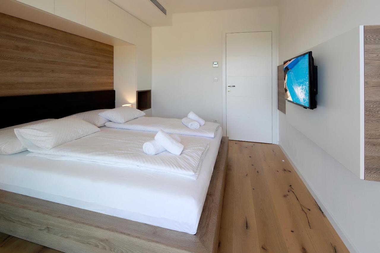 Modena Maris-Heated Pool-Grill-Relax-Jacuzzi Apartments Icici Luaran gambar